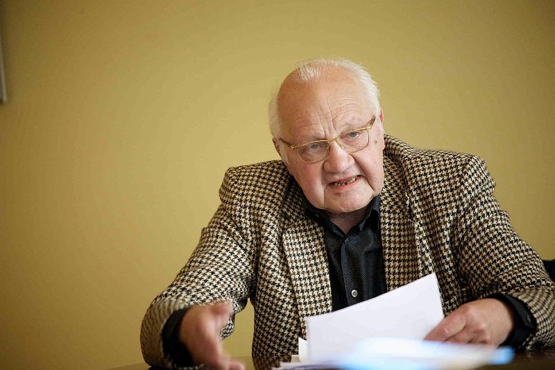 In memoriam Jan Roukens